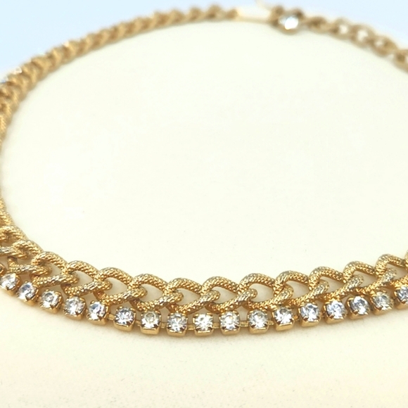 VINTAGE Gold Tone Chain Necklace with Clear Rhinestones - Picture 2 of 7